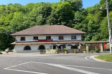 فندق فئة نجمة واحدة 1 Rte De Contrevoz