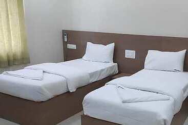 Fabhotel Karthikeya Residency   Tirupati Bus Stand   900m