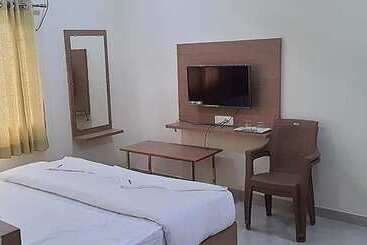 Fabhotel Karthikeya Residency   Tirupati Bus Stand   900m