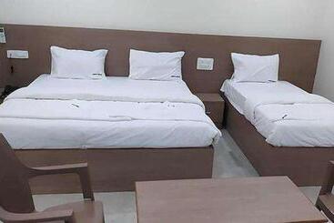Fabhotel Karthikeya Residency   Tirupati Bus Stand   900m
