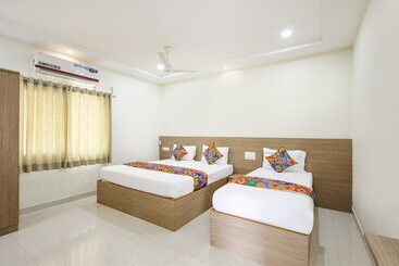 Fabhotel Karthikeya Residency   Tirupati Bus Stand   900m