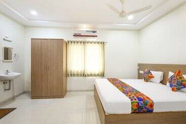 Fabhotel Karthikeya Residency   Tirupati Bus Stand   900m