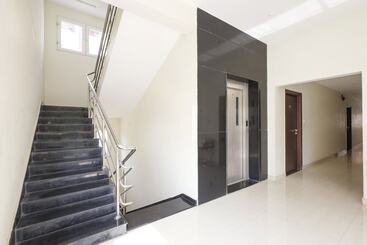 Fabhotel Karthikeya Residency   Tirupati Bus Stand   900m