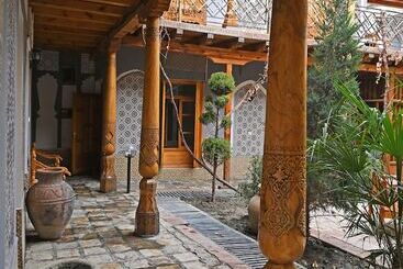 هتل Grand Nodirbek