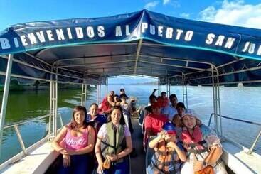هتل Hostal Raices De Mi Pueblo