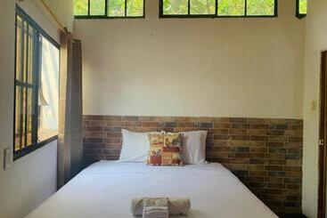 هتل Hostal Raices De Mi Pueblo