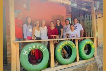 هتل Hostal Raices De Mi Pueblo
