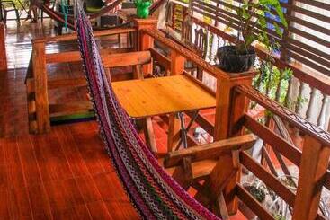 هتل Hostal Raices De Mi Pueblo