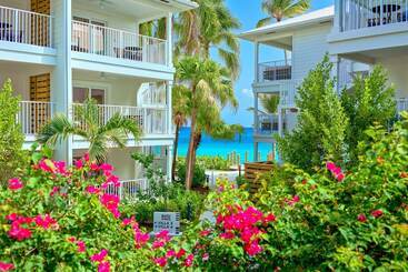 هتل Buoy Haus Beach Resort St. Thomas, Autograph Collection
