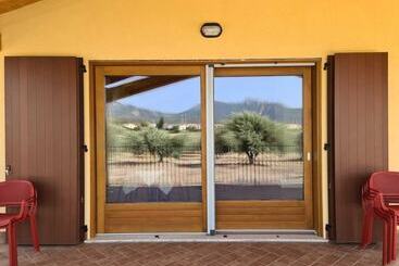 هتل روستایی Agriturismo Corte Degli Ulivi