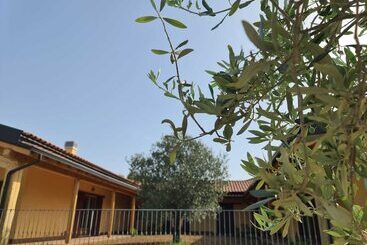هتل روستایی Agriturismo Corte Degli Ulivi