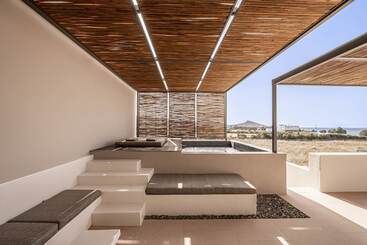 هتل Yenesis Seaside Retreat   Adults Only