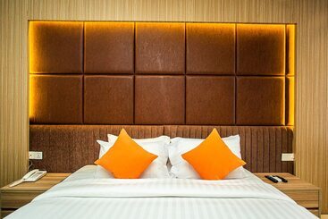 Royal Raj Hotel & Condominium