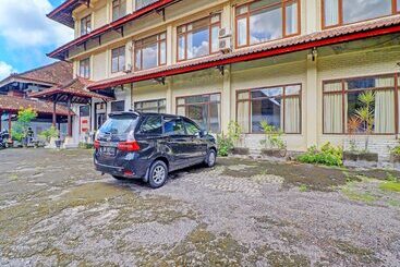 Warna Kedaton Hotel By Oyo