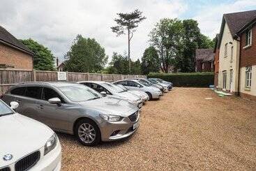 تختخواب و صبحانه Villa Verde Gatwick