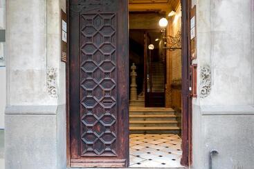هتل Cami Gallery Barcelona