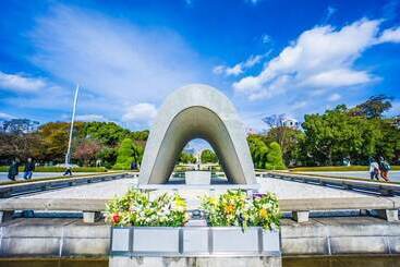 Hiroshima Capsule Hotel & Sauna New Japan Ex   Caters To Men