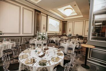 Doubletree By Hilton Hotel Izmir Airport
