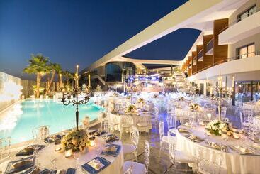 Doubletree By Hilton Hotel Izmir Airport