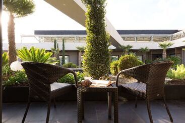 Doubletree By Hilton Hotel Izmir Airport