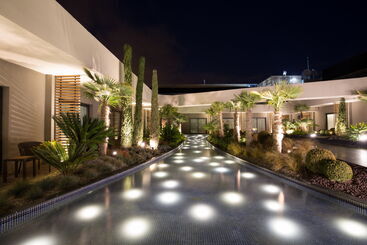 Doubletree By Hilton Hotel Izmir Airport