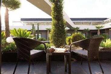 Doubletree By Hilton Hotel Izmir Airport