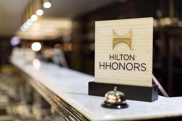 Doubletree By Hilton Hotel Izmir Airport