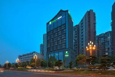 Holiday Inn Express Leshan City Square, An Ihg Hotel High Speed Rail And Leshan Giant Buddha