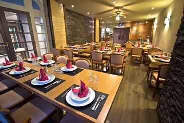 هتل Restaurant Les Edelweiss