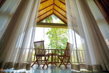 هتل Miracle Resorts & Villas