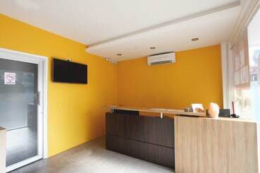 هتل Place2stay   Chinatown