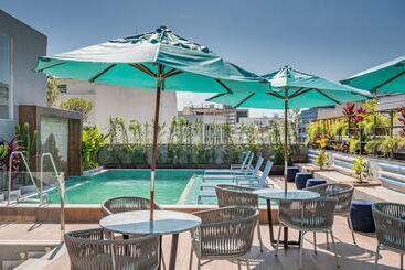 هتل Royal Regency Palace