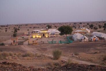 هتل Savi Camps