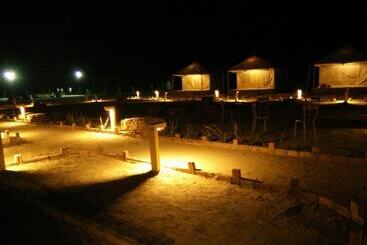 هتل Savi Camps