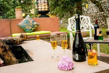 هتل The Fern Hillside Resort Bhimtal