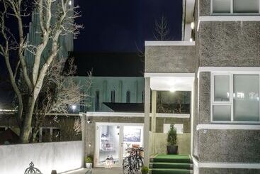 پانسیون Freyja Guesthouse & Suites