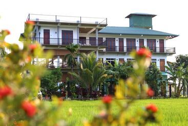 Serene Park Hotel By Ark