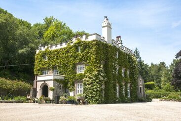 Yarner House