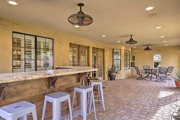 Tempe Escape W/ Patio & Bar   11 Mi To Phoenix!