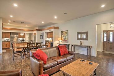 Tempe Escape W/ Patio & Bar   11 Mi To Phoenix!