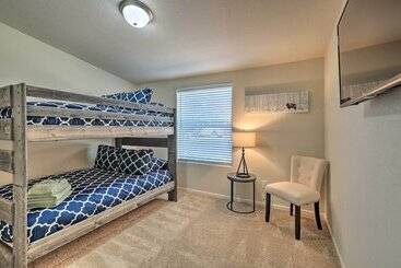 Bright & Modern Flagstaff Cottage Escape!
