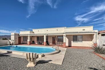 Bullhead City Home: Tesla Charger ~ 3 Mi To River