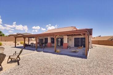 Bullhead City Oasis W/ Fire Pit + Mtn View!