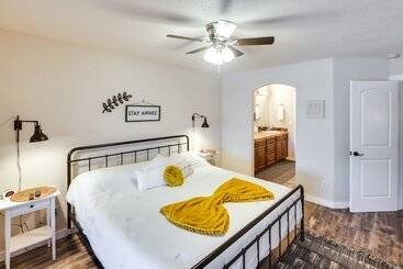 Bullhead City Oasis W/ Fire Pit + Mtn View!