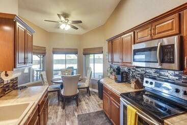 Bullhead City Oasis W/ Fire Pit + Mtn View!