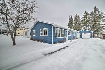 Cozy Houghton Lake Heights Cottage W/ Private Yard