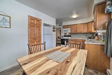 Cozy Houghton Lake Heights Cottage W/ Private Yard