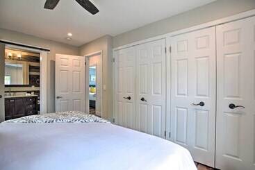 Dreamy Wilton Manors Oasis: Dine, Shop & Swim!