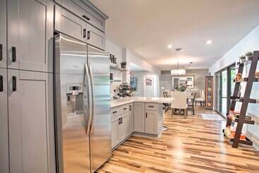 Dreamy Wilton Manors Oasis: Dine, Shop & Swim!