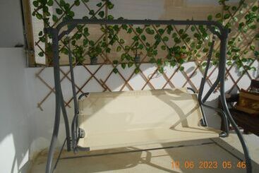 Garifalia Studio S
